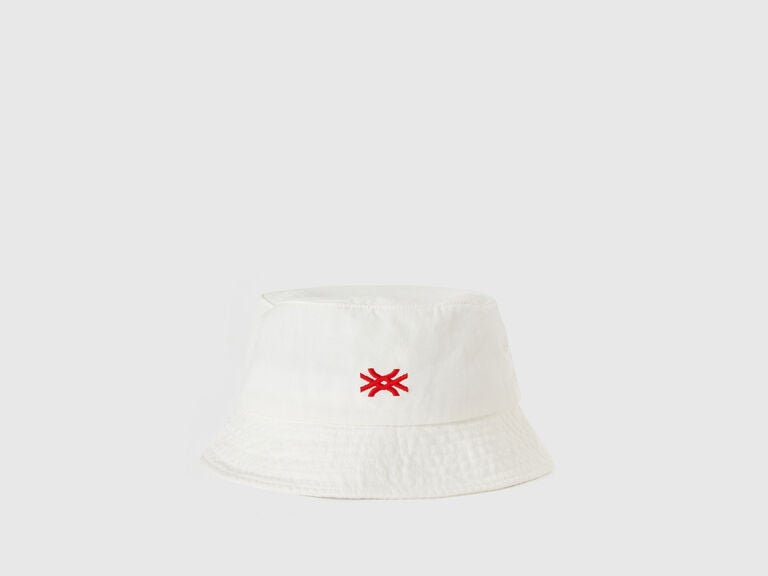 (image for) negozi benetton Cappello bianco con ricamo logo benetton sito ufficiale